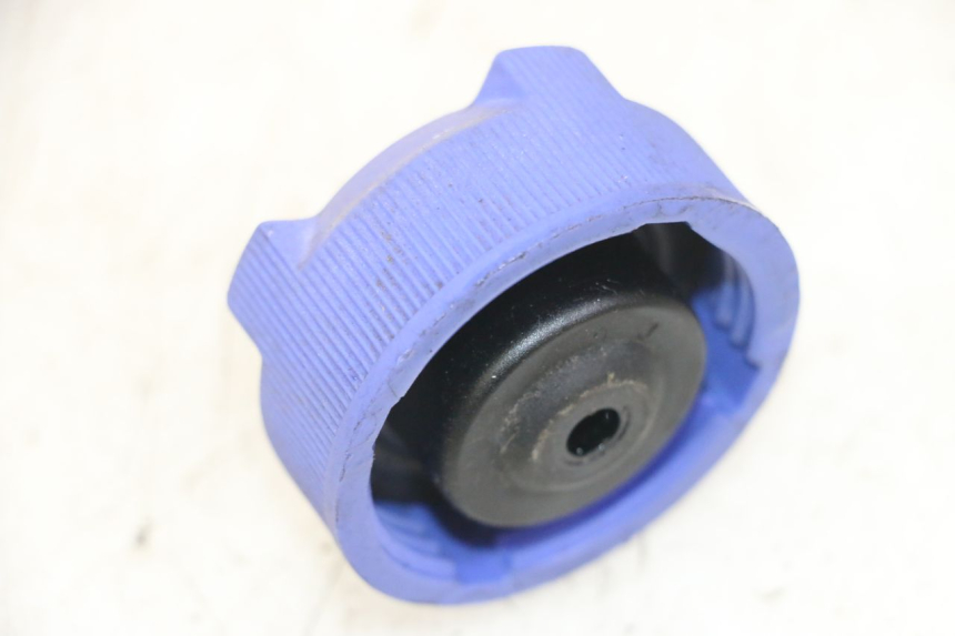 photo de EXPANSION BOTTLE CAP PEUGEOT SATELIS 125 (2013 - 2018) - Zoom on usage condition