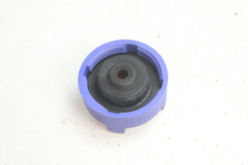 photo de EXPANSION BOTTLE CAP PEUGEOT SATELIS 125 (2013 - 2018) - Zoom on usage condition