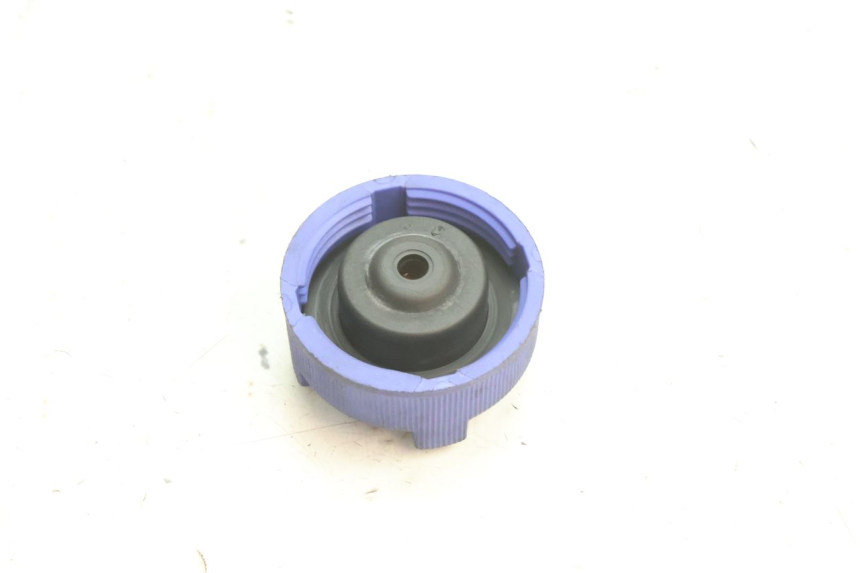 photo de EXPANSION TANK CAP PEUGEOT SATELIS 125 (2006 - 2009) - Zoom on usage condition
