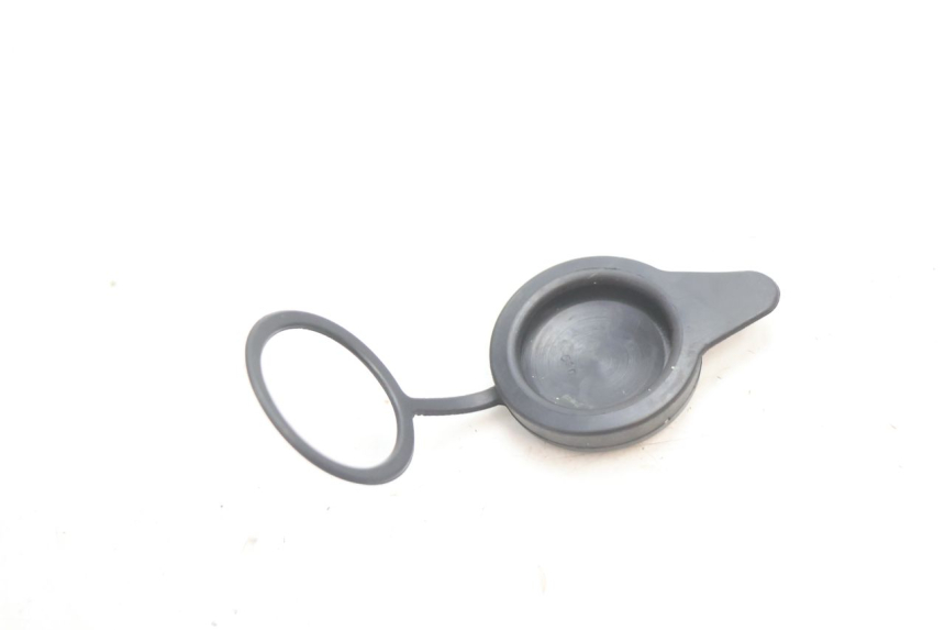 photo de EXPANSION BOTTLE CAP HONDA ST PAN EUROPEAN 1100 (1990 - 2002) - Zoom on usage condition