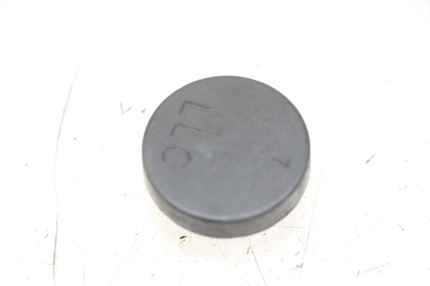 photo de EXPANSION BOTTLE CAP SUZUKI BURGMAN 125 (2018 - 2021) - Zoom on usage condition