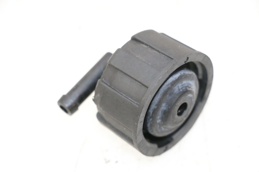 photo de EXPANSION TANK CAP YAMAHA YP MAJESTY 125 (2002 - 2006) - Zoom on usage condition