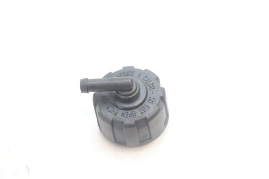 photo de EXPANSION TANK CAP YAMAHA YP MAJESTY 125 (2007 - 2010) - Main view