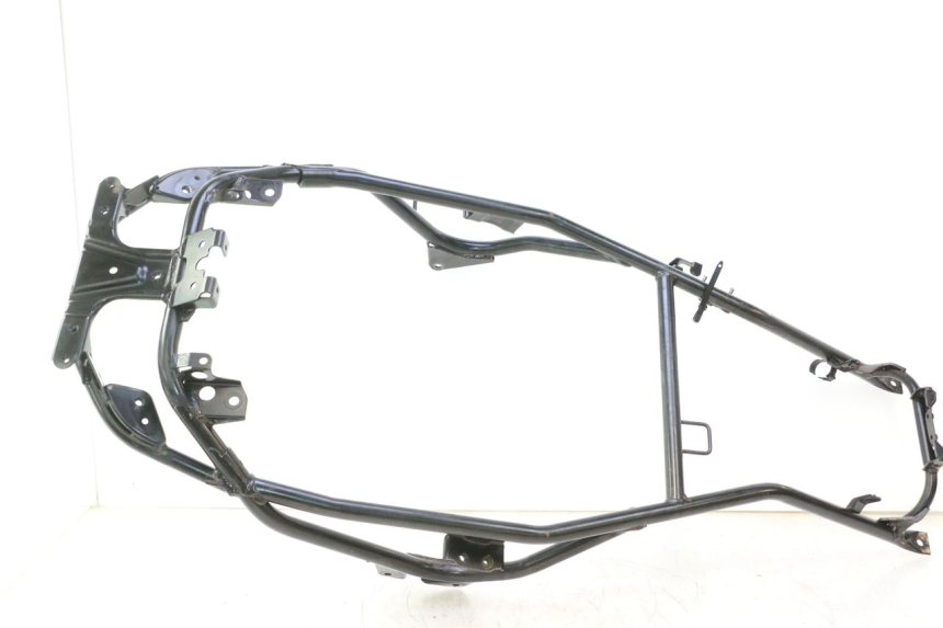 photo de REAR SUBFRAME SUZUKI BURGMAN EXECUTIVE ABS 650 (2006 - 2012) - Alternative perspective
