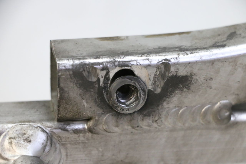 photo de REAR SUBFRAME HONDA CBR RR FIREBLADE 900 (1992 - 1994) - Component detail