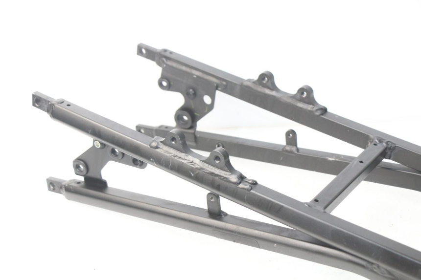 photo de REAR SUBFRAME YAMAHA FZ8 800 (2010 - 2016) - Alternative perspective