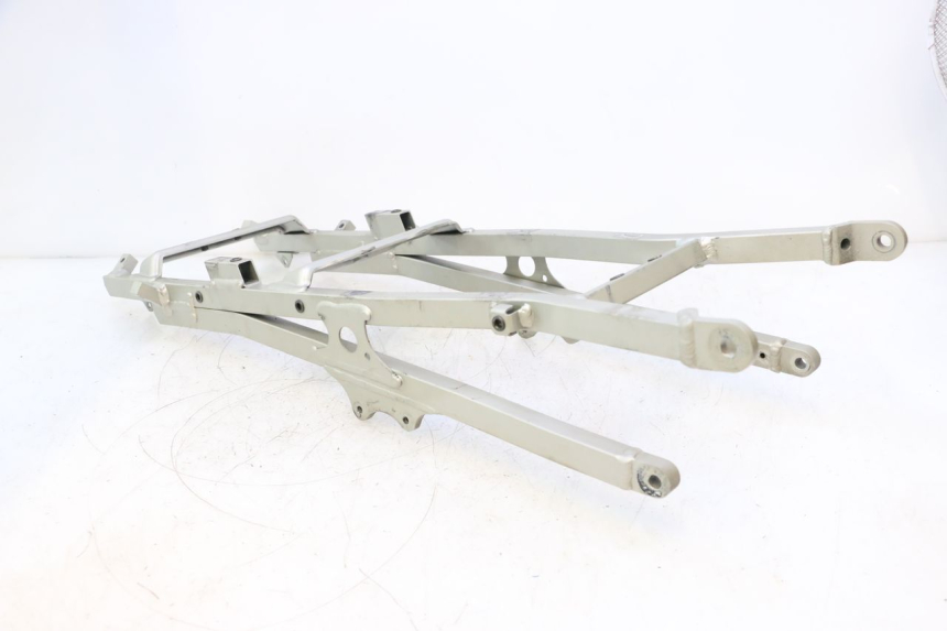 photo de REAR SUBFRAME KAWASAKI ZX-6R ZX6R 600 (2000 - 2002) - Technical close-up