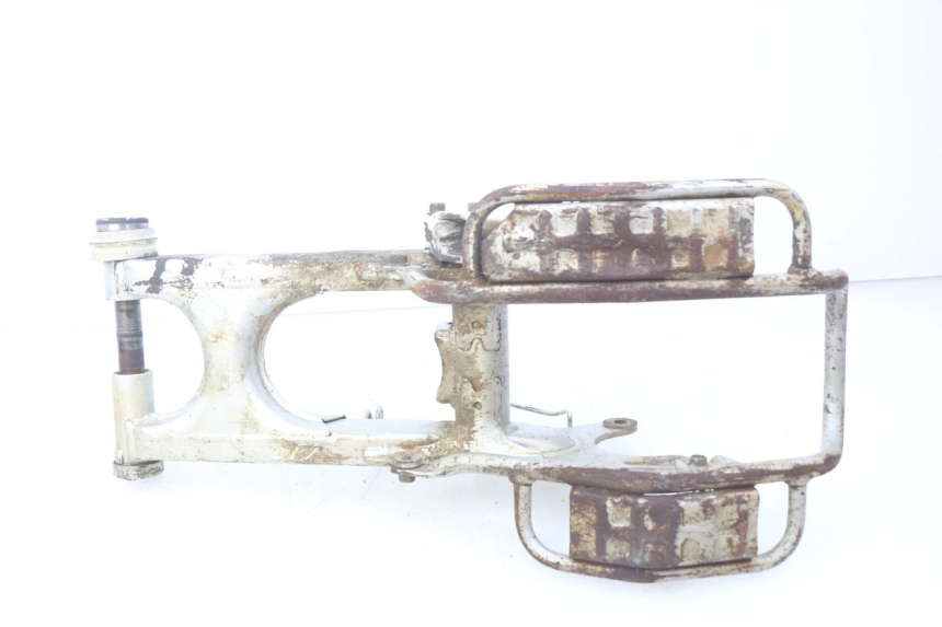 photo de SWINGARM YAMAHA BLASTER 200 (2003 - 2007) - Fixing points details