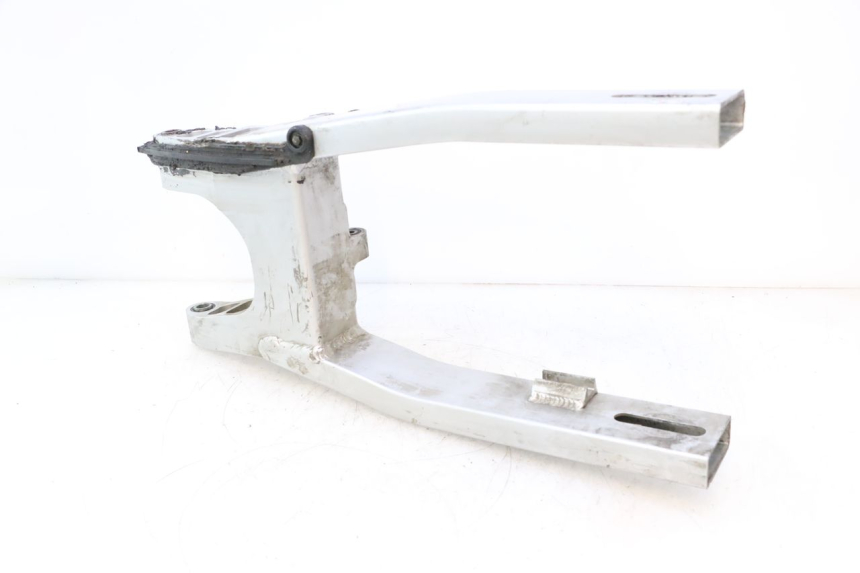 photo de SWING ARM HONDA CB F HORNET 600 (2005 - 2006) - Surface and material condition