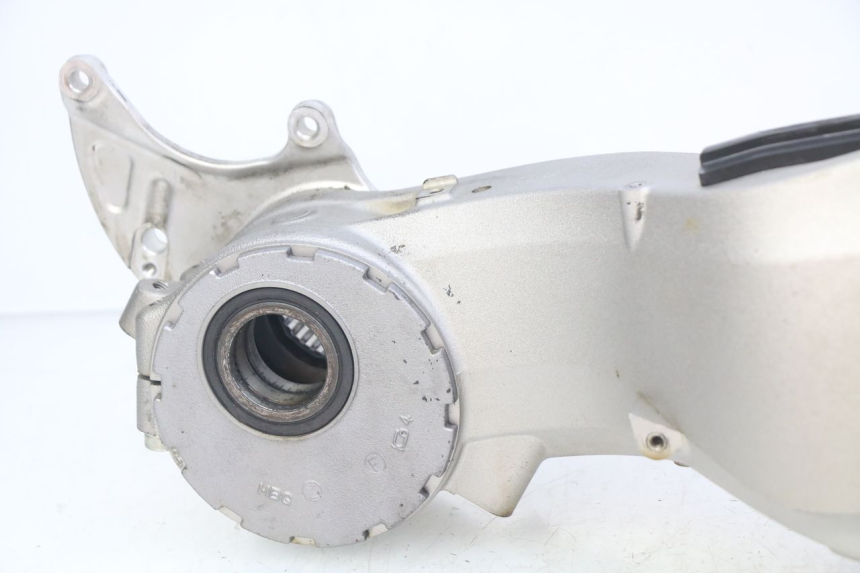 photo de SWINGARM HONDA CB R 1000 (2018 - 2023) - Distinctive features