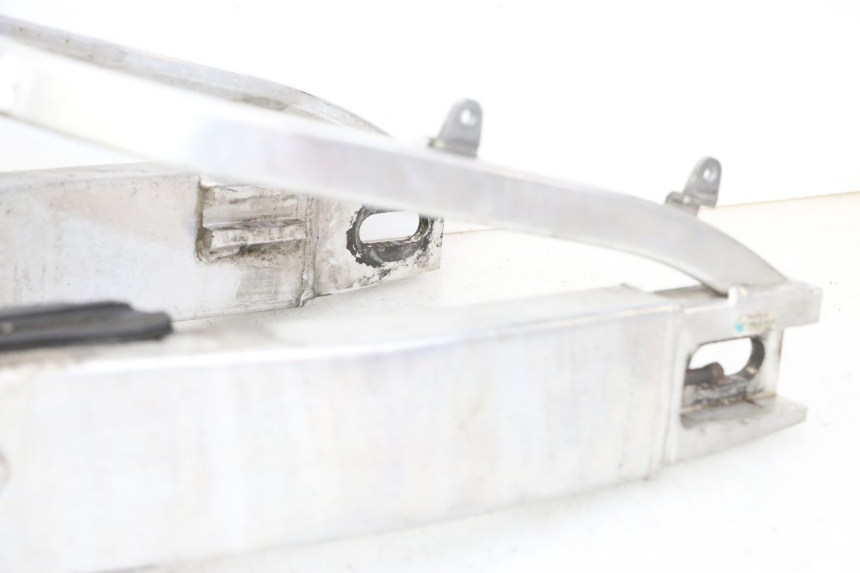 photo de SWING ARM HONDA CBR RR FIREBLADE 900 (1992 - 1994) - Focus on structure