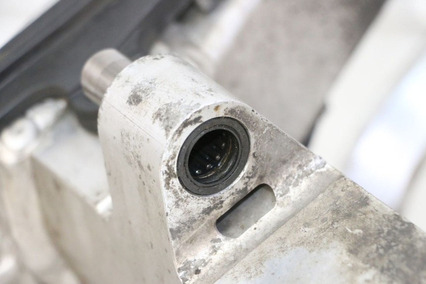 photo de SWING ARM HONDA CBR RR FIREBLADE 900 (1992 - 1994) - Zoom on usage condition