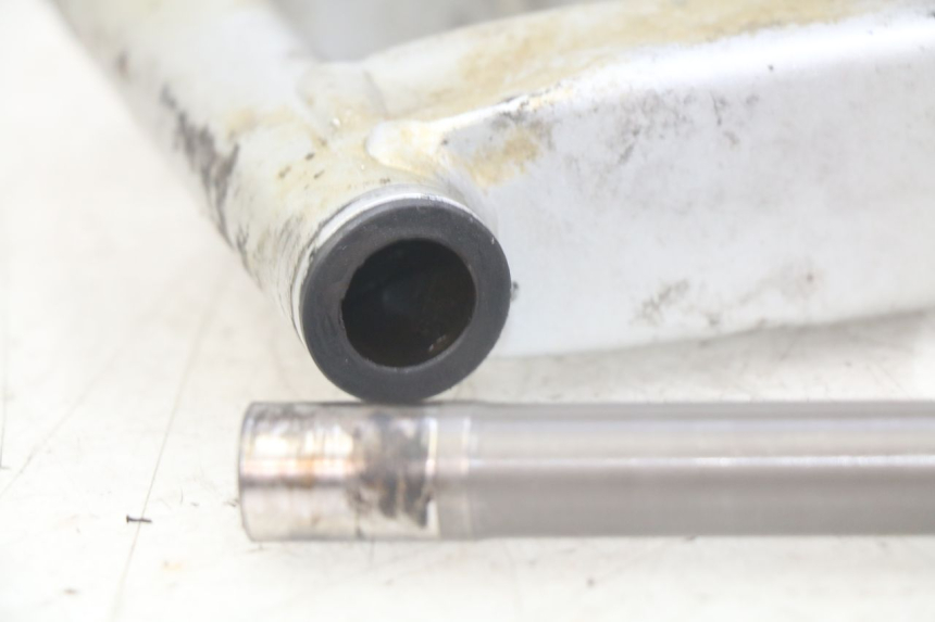 photo de SWINGARM HONDA CRF CR-F 100 (2004 - 2013) - Technical close-up