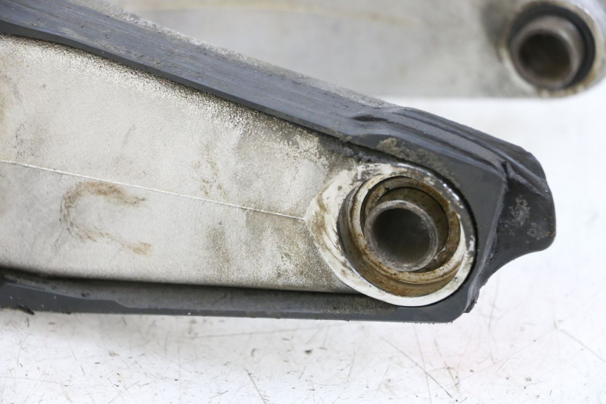 photo de SWING ARM HONDA CRF R 250 (2020 - 2021) - High-resolution close-up