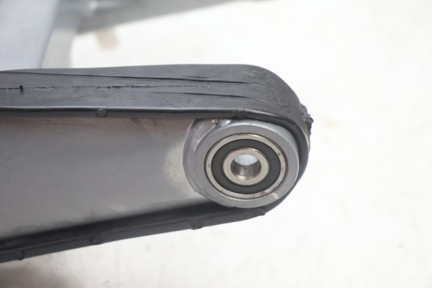 photo de SWING ARM MINI MX DRIFT 150 - Technical close-up