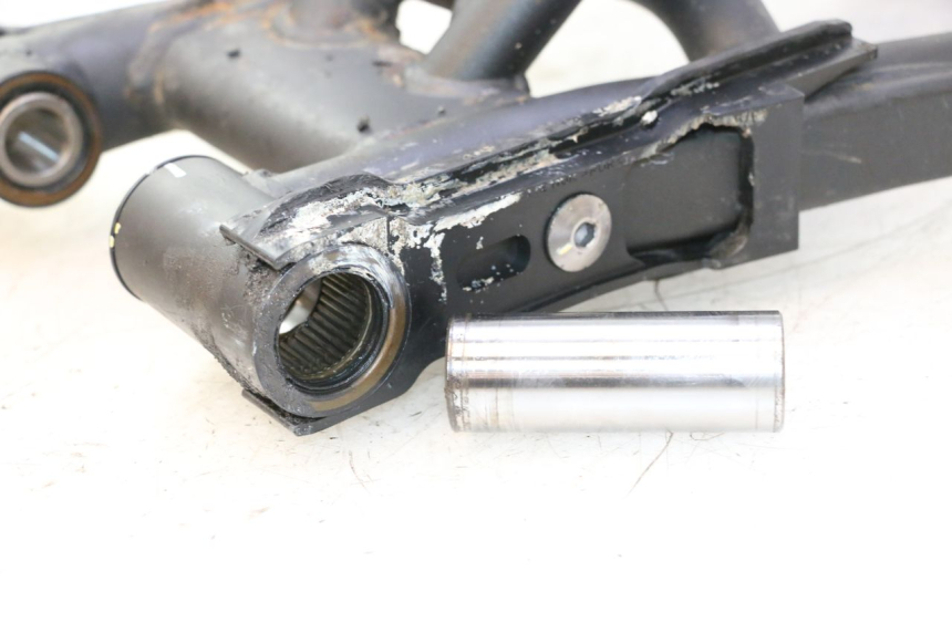 photo de SWINGARM KAWASAKI ER-6 ER6 F ABS 650 (2012 - 2016) - Alternative perspective
