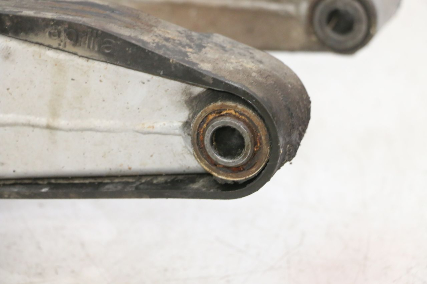 photo de SWING ARM APRILIA ETX 125 (1998 - 2002) - Spare part profile view