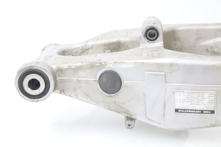 photo de SWING ARM YAMAHA FJR ABS 1300 (2006 - 2012) - Surface and material condition