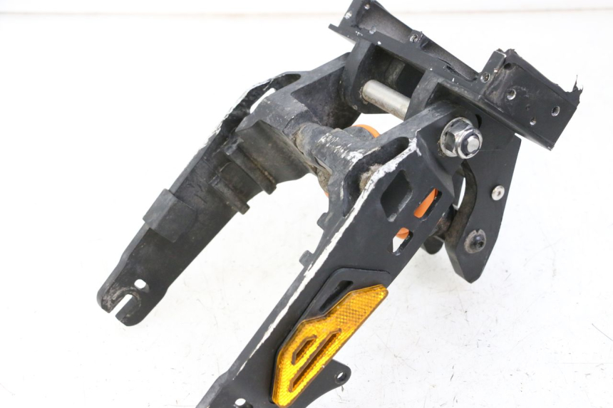 photo de SWINGARM KUKIRIN G2 MASTER 1 - Alternative perspective