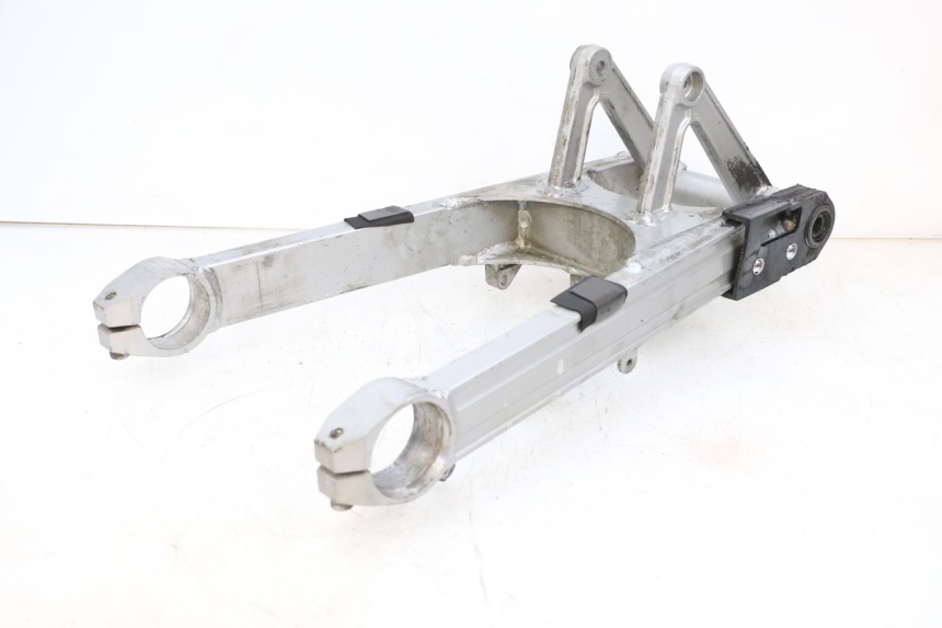 photo de SWING ARM KAWASAKI GPZ RX 1000 (1986 - 1988) - Focus on structure