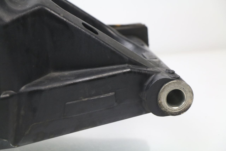 photo de SWING ARM SUZUKI GSX-R GSXR 600 (2008 - 2010) - Surface and material condition