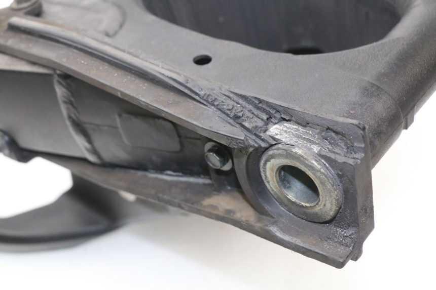 photo de SWING ARM SUZUKI GSX-R GSXR 750 (2011 - 2016) - Alternative perspective