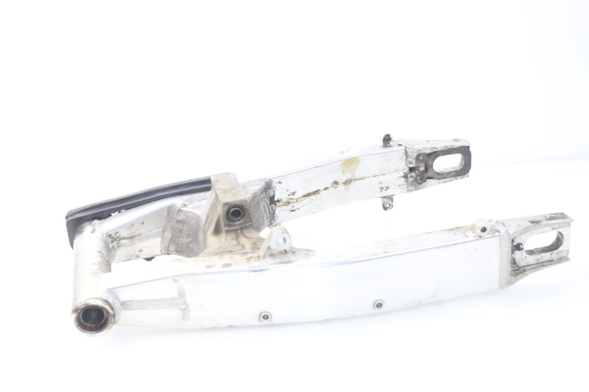 photo de SWING ARM SUZUKI GSX-R GSXR 600 (2001 - 2003) - Fixing points details