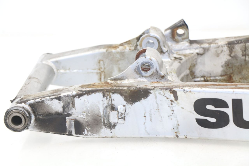 photo de SWING ARM SUZUKI GSXF GSX F 600 (1988 - 1997) - Technical close-up