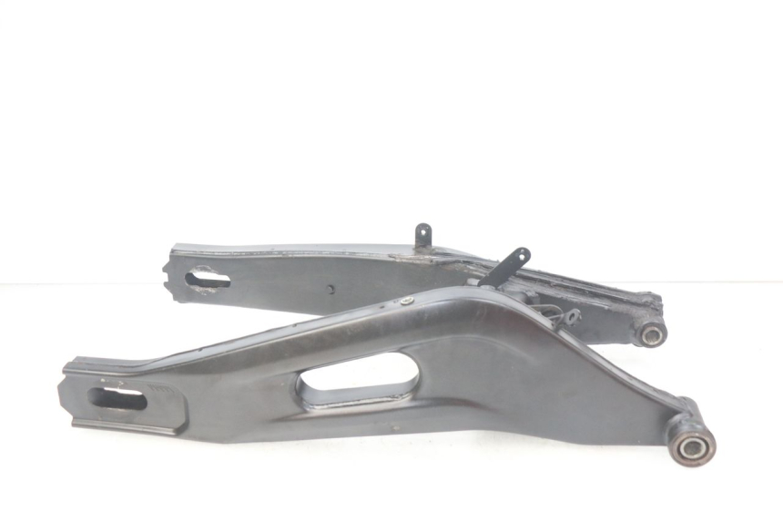 photo de SWINGARM YAMAHA MT-07 MT07 ABS 700 (2014 - 2017) - Fixing points details