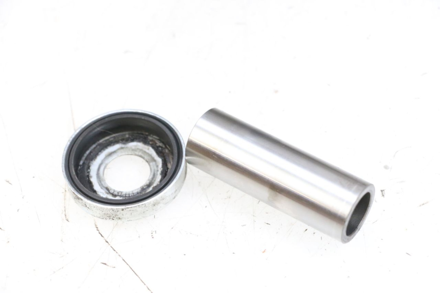 photo de SWING ARM YAMAHA MT-07 MT07 ABS 700 (2018 - 2020) - Alternative perspective