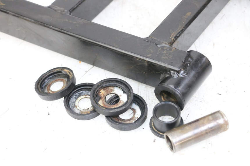 photo de SWING ARM REGAL RAPTOR RAXTER 2 125 (2007 - 2015) - Markings and original references