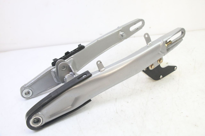 photo de SWINGARM APOLLO RFZ 125 - Alternative perspective