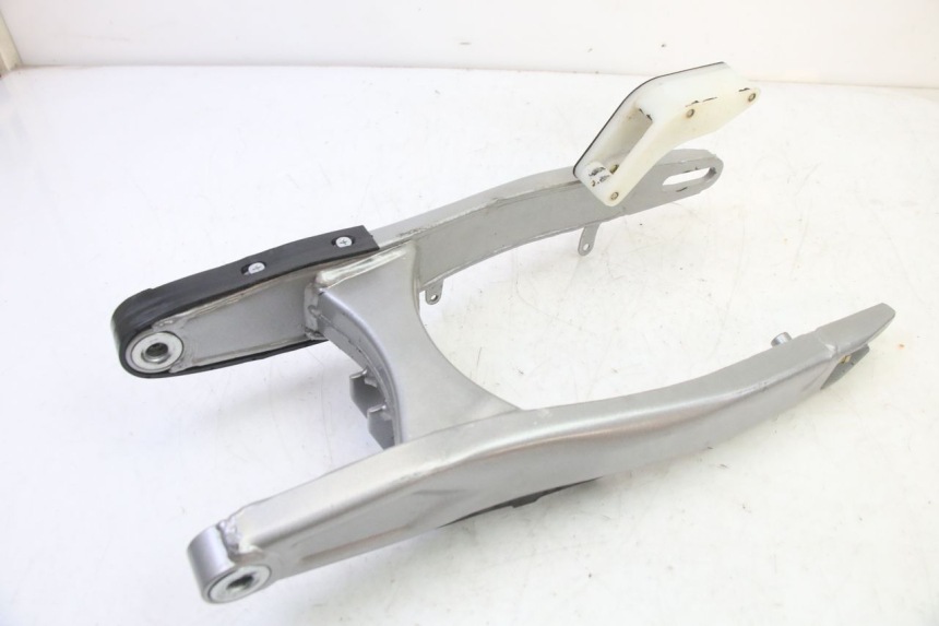 photo de SWINGARM APOLLO RFZ 125 - Technical close-up