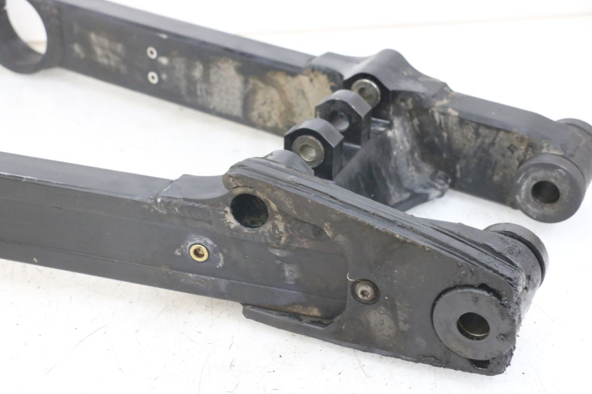 photo de SWINGARM TRIUMPH SPEED TRIPLE T301 900 (1994 - 1996) - High-resolution close-up