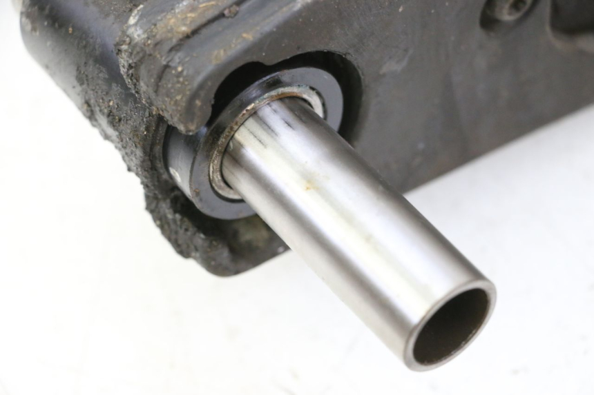 photo de SWING ARM TRIUMPH SPRINT 900 (1995 - 1998) - Component detail