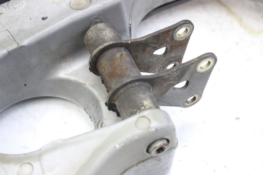 photo de SWINGARM TRIUMPH SPRINT ST 955 (1999 - 2001) - Component detail