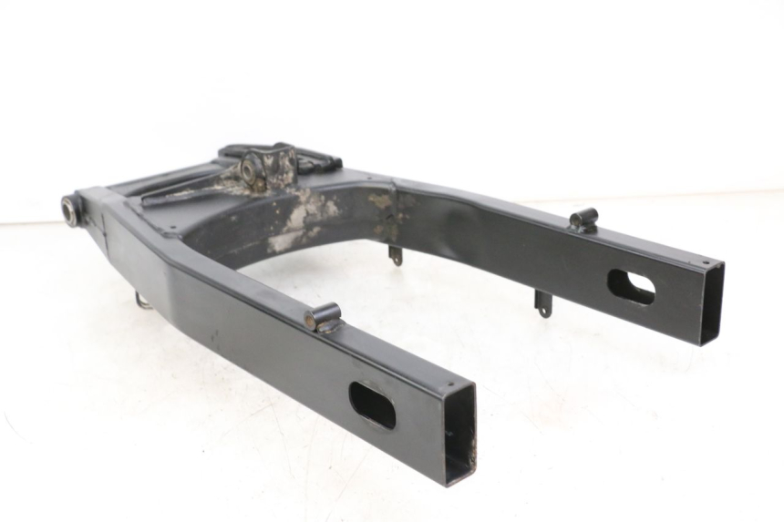photo de SWING ARM SUZUKI GSR 750 (2011 - 2017) - Fixing points details