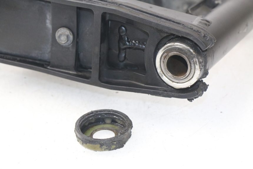 photo de SWING ARM YAMAHA TDM ABS 900 (2002 - 2014) - Component detail