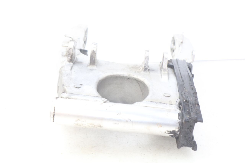 photo de SWINGARM SUZUKI TLS TL S 1000 (1997 - 2001) - Fixing points details