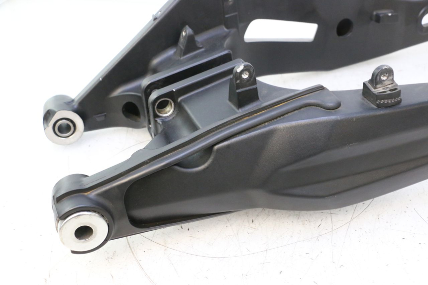 photo de SWING ARM YAMAHA TRACER 7 700 (2020 - 2024) - High-resolution close-up
