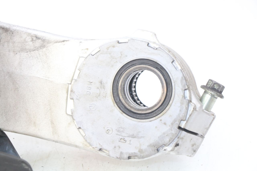 photo de SWINGARM HONDA VFR FI RC46 800 (1998 - 2001) - Technical close-up