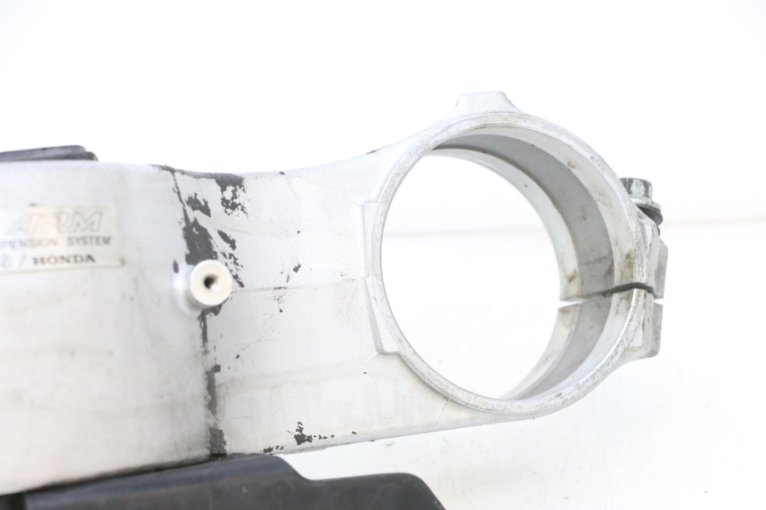 photo de SWINGARM HONDA VFR FI RC46 800 (1998 - 2001) - Zoom on usage condition