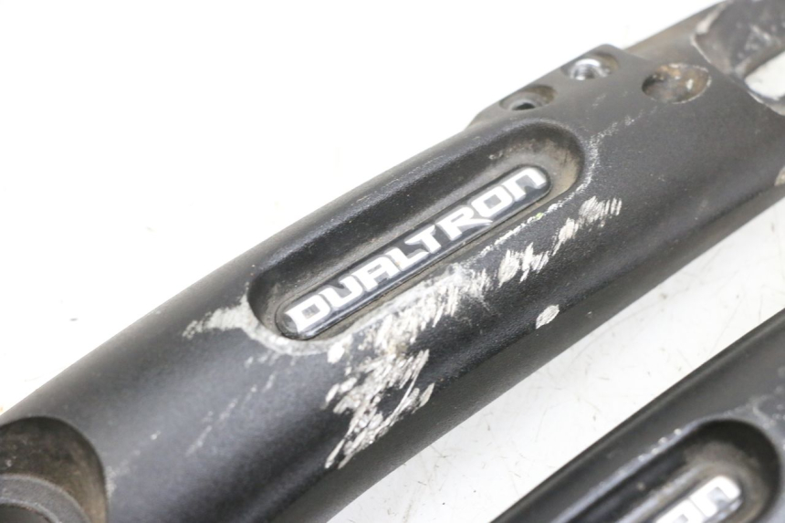 photo de SWINGARM DUALTRON VICTOR LIMITED 1 - Fixing points details