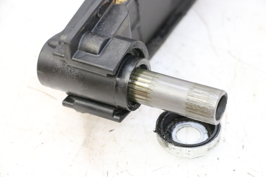 photo de SWING ARM YAMAHA XJ6 ABS 600 (2008 - 2016) - Technical close-up