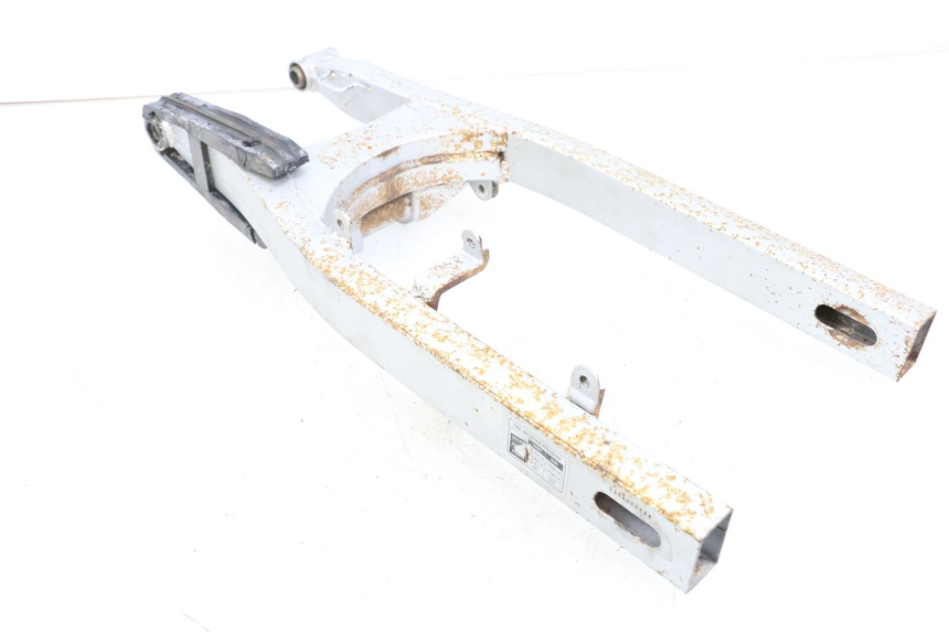 photo de Swingarm HYOSUNG XRX 125 (2000 - 2008) - Distinctive features