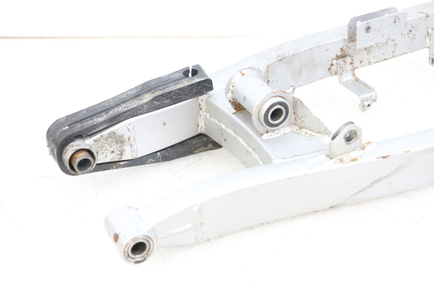 photo de Swingarm HYOSUNG XRX 125 (2000 - 2008) - High-resolution close-up