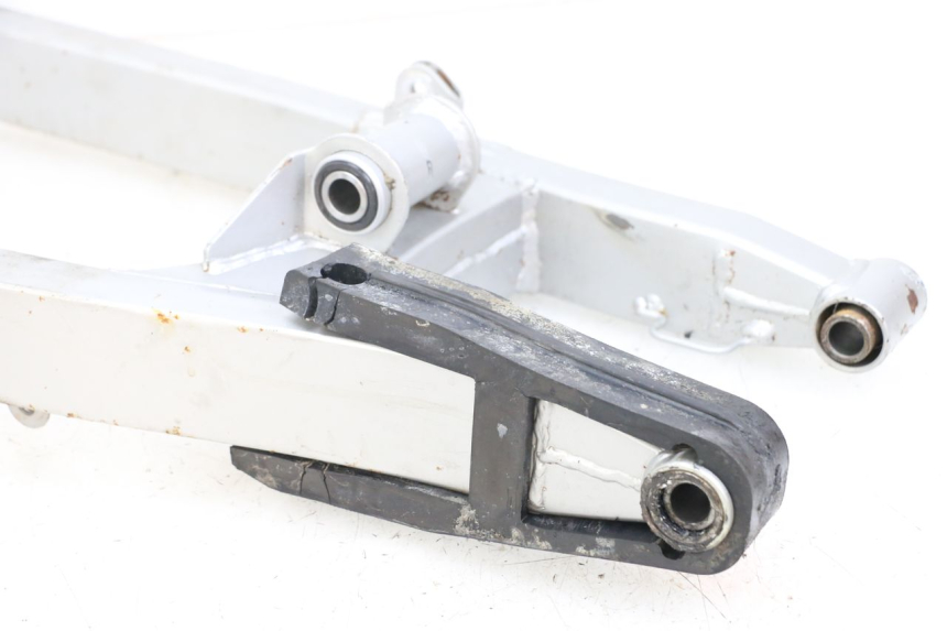 photo de Swingarm HYOSUNG XRX 125 (2000 - 2008) - Detailed visual inspection