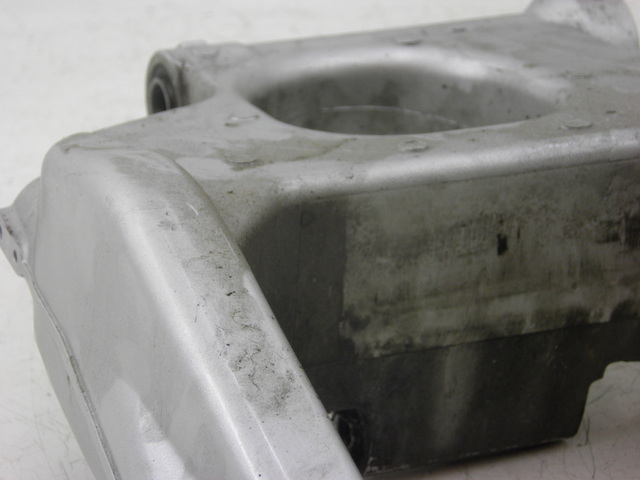 photo de SWING ARM YAMAHA FJR 1300 (2004 - 2005) - Alternative perspective