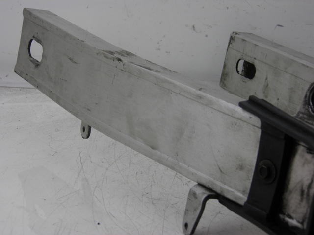 photo de SWING ARM YAMAHA FZS FAZER 600 (1998 - 2001) - Zoom on usage condition