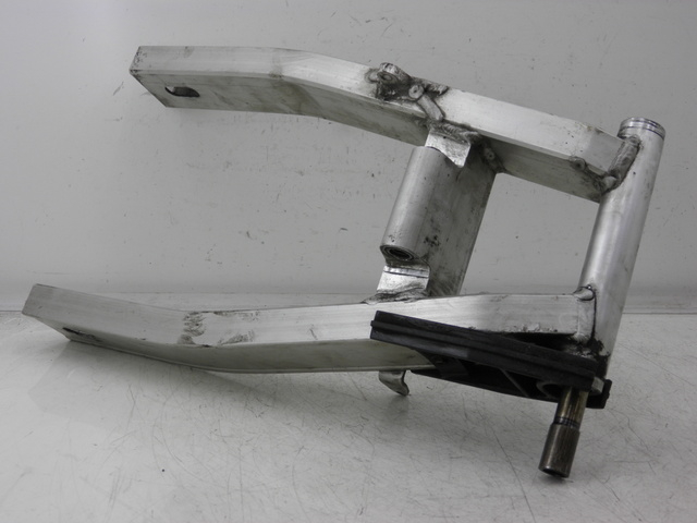 photo de SWING ARM YAMAHA FZS FAZER 600 (1998 - 2001) - Fixing points details